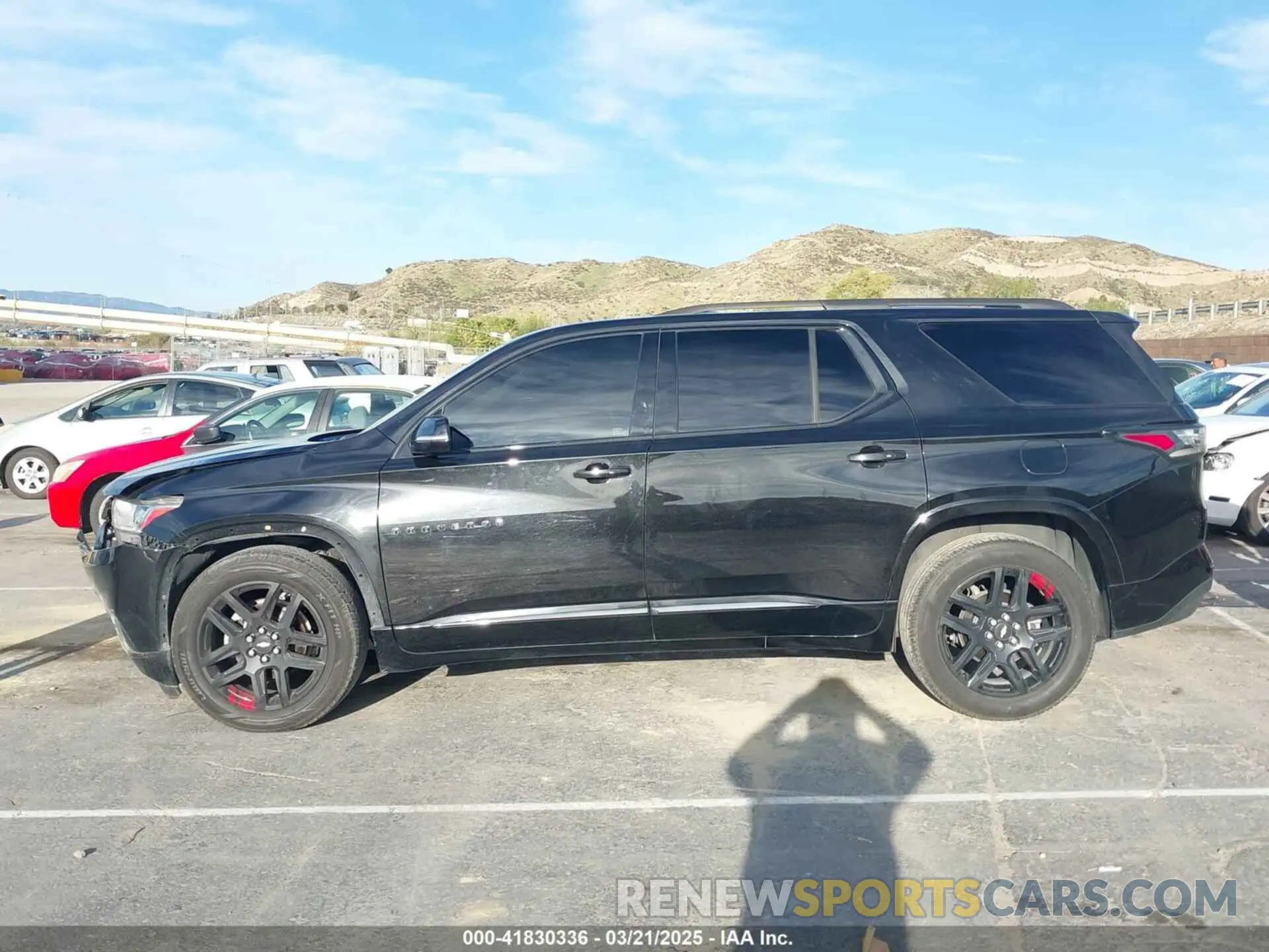 14 Photograph of a damaged car 1GNERKKW2KJ243838 CHEVROLET TRAVERSE 2019