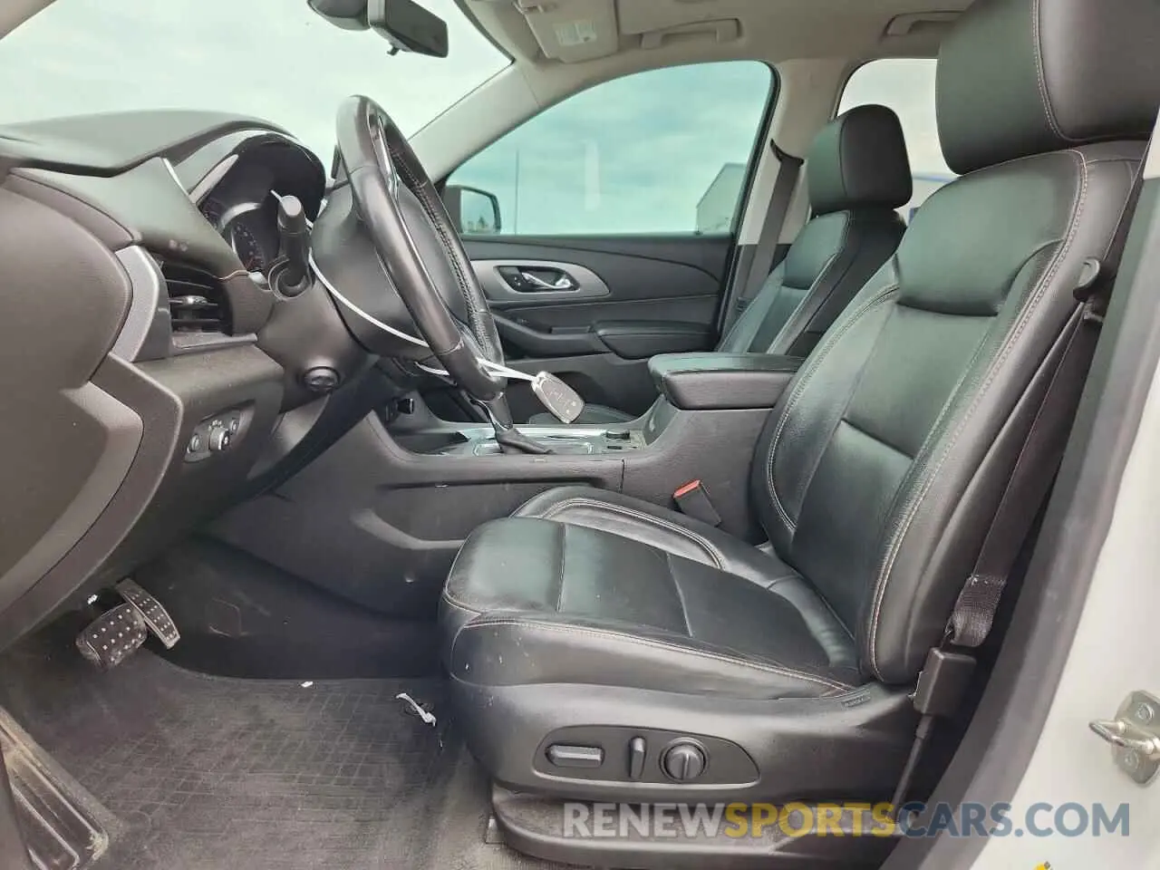7 Photograph of a damaged car 1GNERKKW3KJ316442 CHEVROLET TRAVERSE 2019