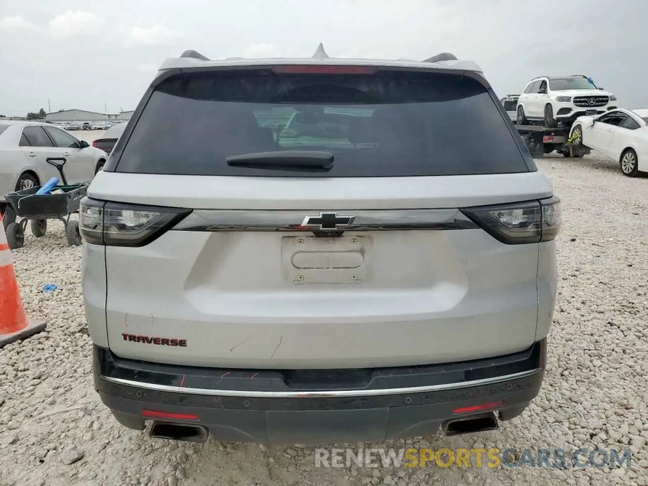 6 Photograph of a damaged car 1GNERKKW4KJ298050 CHEVROLET TRAVERSE 2019