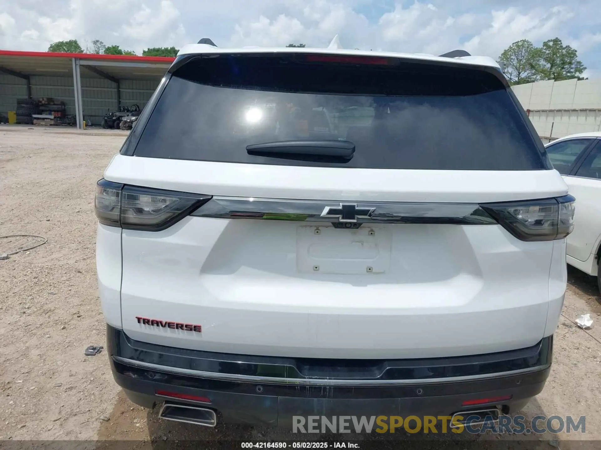 17 Photograph of a damaged car 1GNERKKW5KJ287770 CHEVROLET TRAVERSE 2019