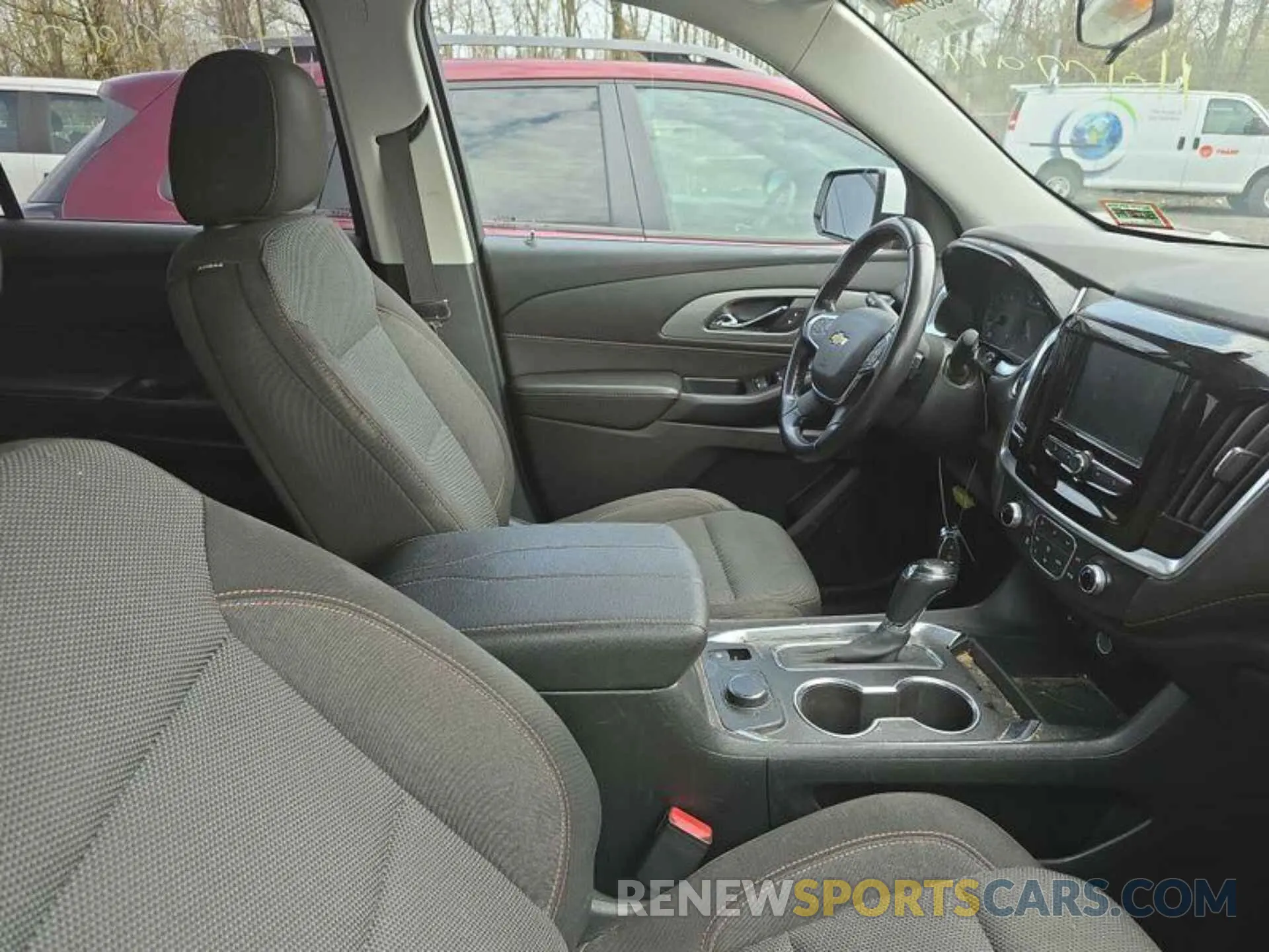 16 Photograph of a damaged car 1GNERMKW2KJ218773 CHEVROLET TRAVERSE 2019