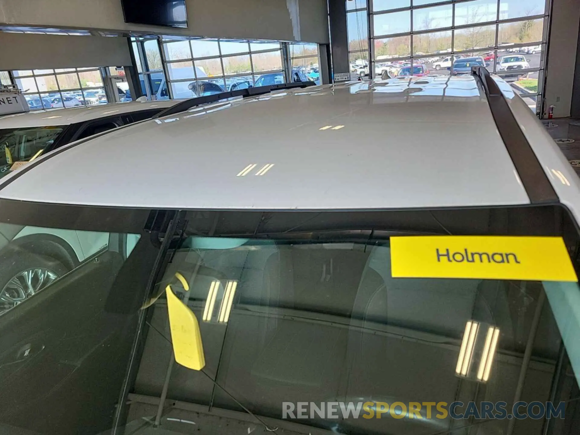 25 Photograph of a damaged car 1GNERMKW2KJ221284 CHEVROLET TRAVERSE 2019