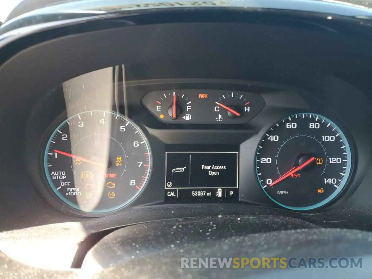 9 Фотография поврежденного автомобиля 1GNEVFKW1KJ243896 CHEVROLET TRAVERSE 2019
