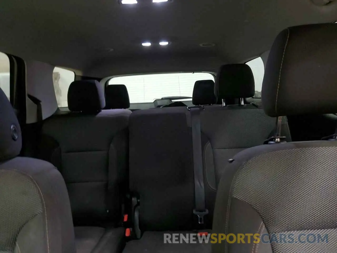 10 Photograph of a damaged car 1GNEVFKW2KJ141510 CHEVROLET TRAVERSE 2019