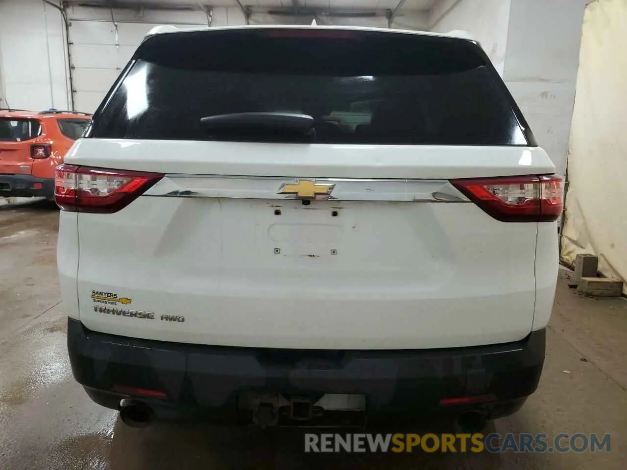 6 Photograph of a damaged car 1GNEVFKW2KJ141510 CHEVROLET TRAVERSE 2019