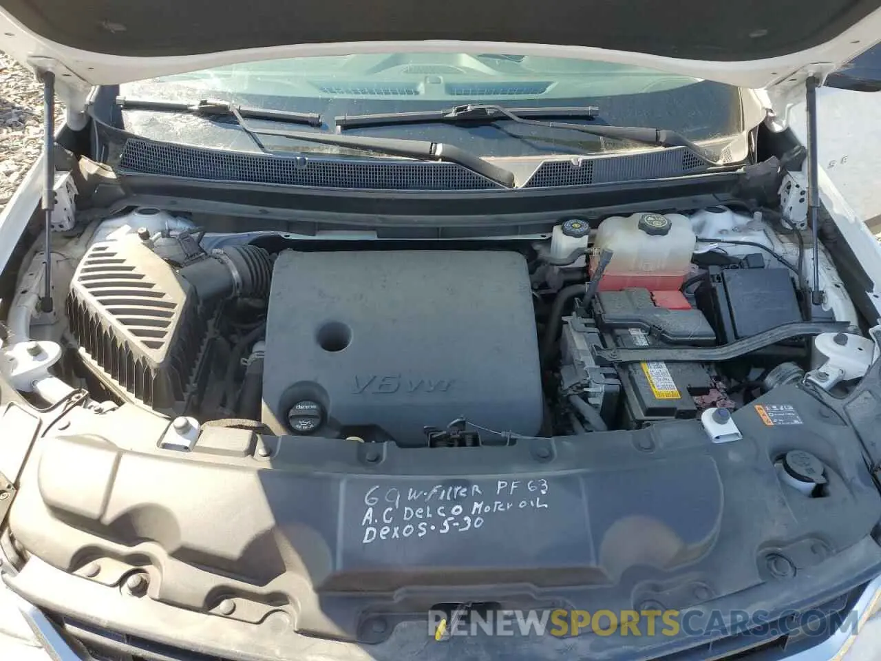 11 Photograph of a damaged car 1GNEVFKW2KJ185667 CHEVROLET TRAVERSE 2019