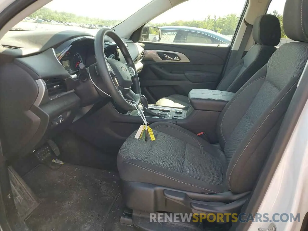 7 Photograph of a damaged car 1GNEVFKW2KJ185667 CHEVROLET TRAVERSE 2019