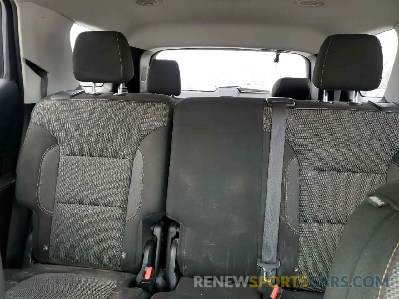 10 Photograph of a damaged car 1GNEVFKW4KJ131822 CHEVROLET TRAVERSE 2019