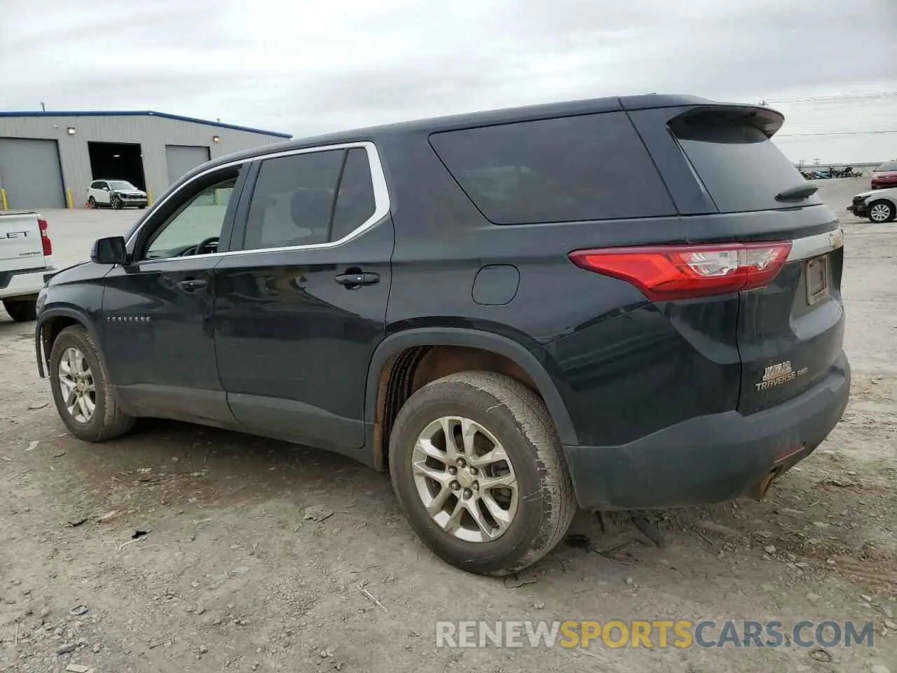2 Photograph of a damaged car 1GNEVFKW4KJ131822 CHEVROLET TRAVERSE 2019