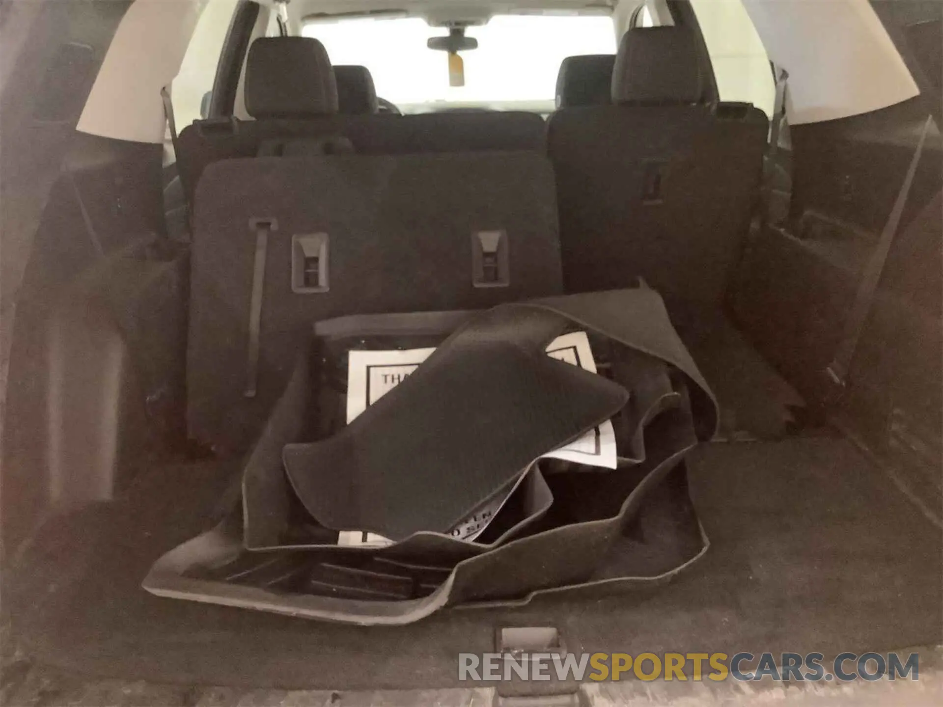 3 Photograph of a damaged car 1GNEVFKW6KJ173280 CHEVROLET TRAVERSE 2019