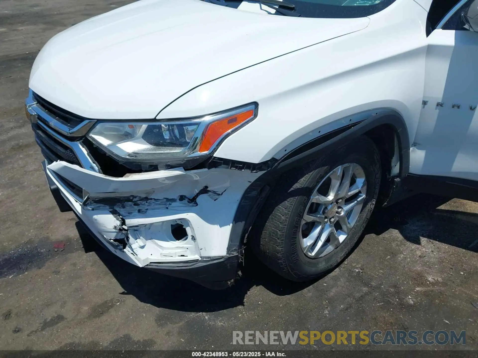 6 Фотография поврежденного автомобиля 1GNEVFKW8KJ241868 CHEVROLET TRAVERSE 2019