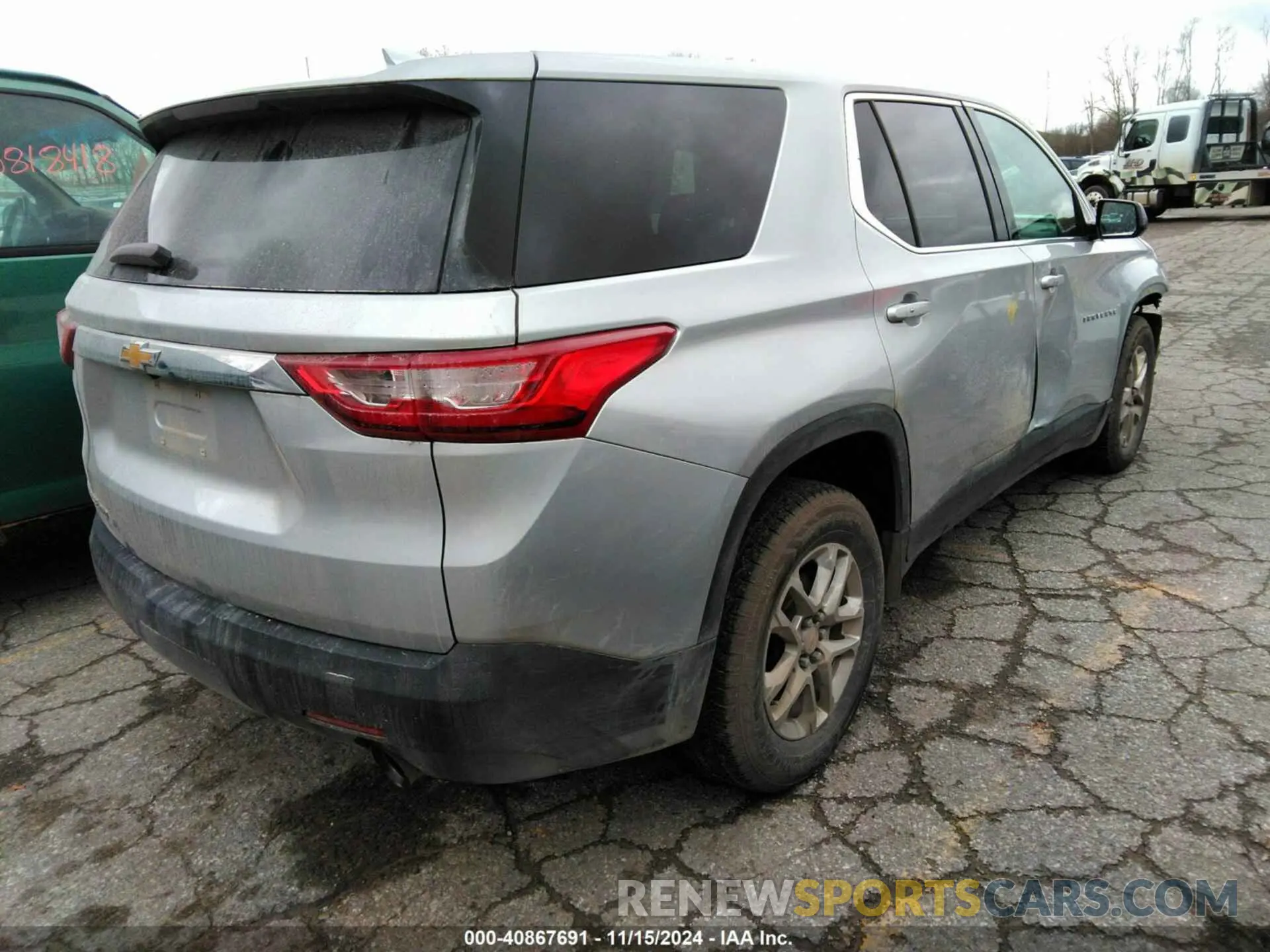 4 Фотография поврежденного автомобиля 1GNEVFKWXKJ161228 CHEVROLET TRAVERSE 2019