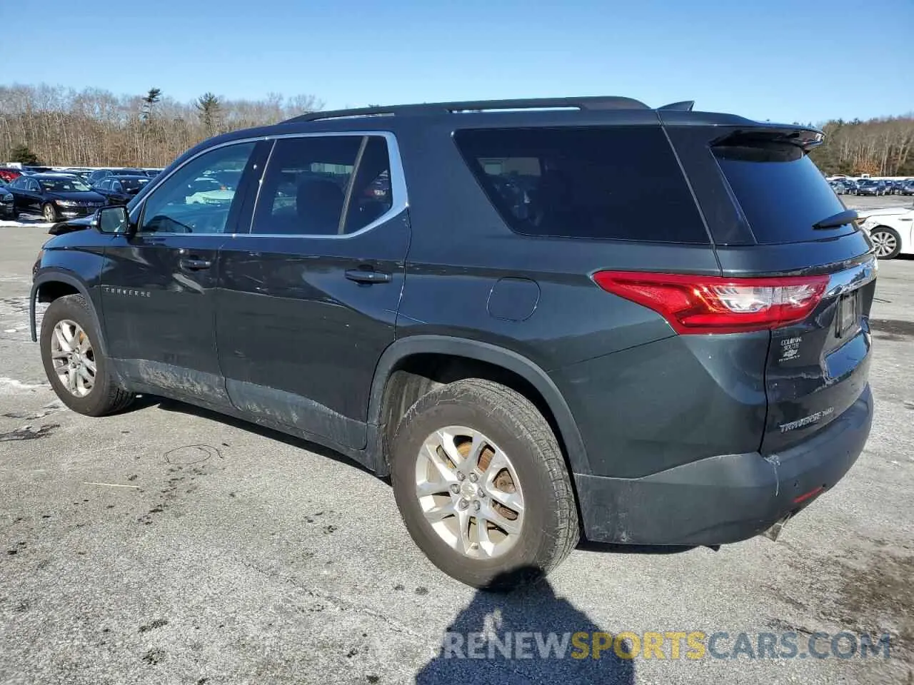 2 Photograph of a damaged car 1GNEVGKW0KJ308565 CHEVROLET TRAVERSE 2019