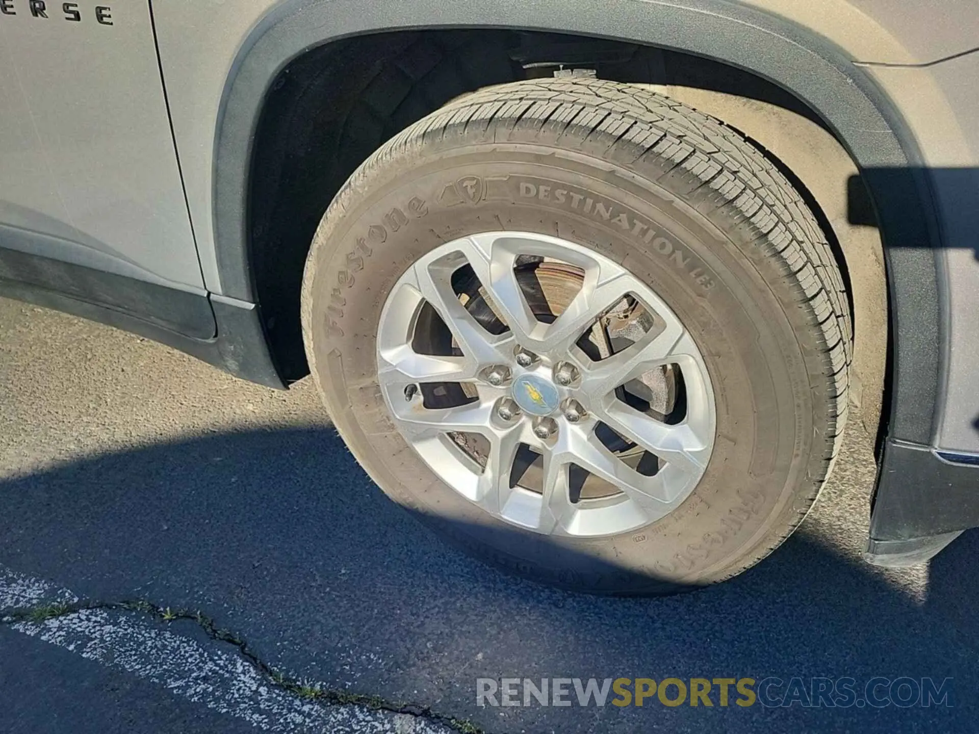 12 Photograph of a damaged car 1GNEVGKW1KJ239367 CHEVROLET TRAVERSE 2019