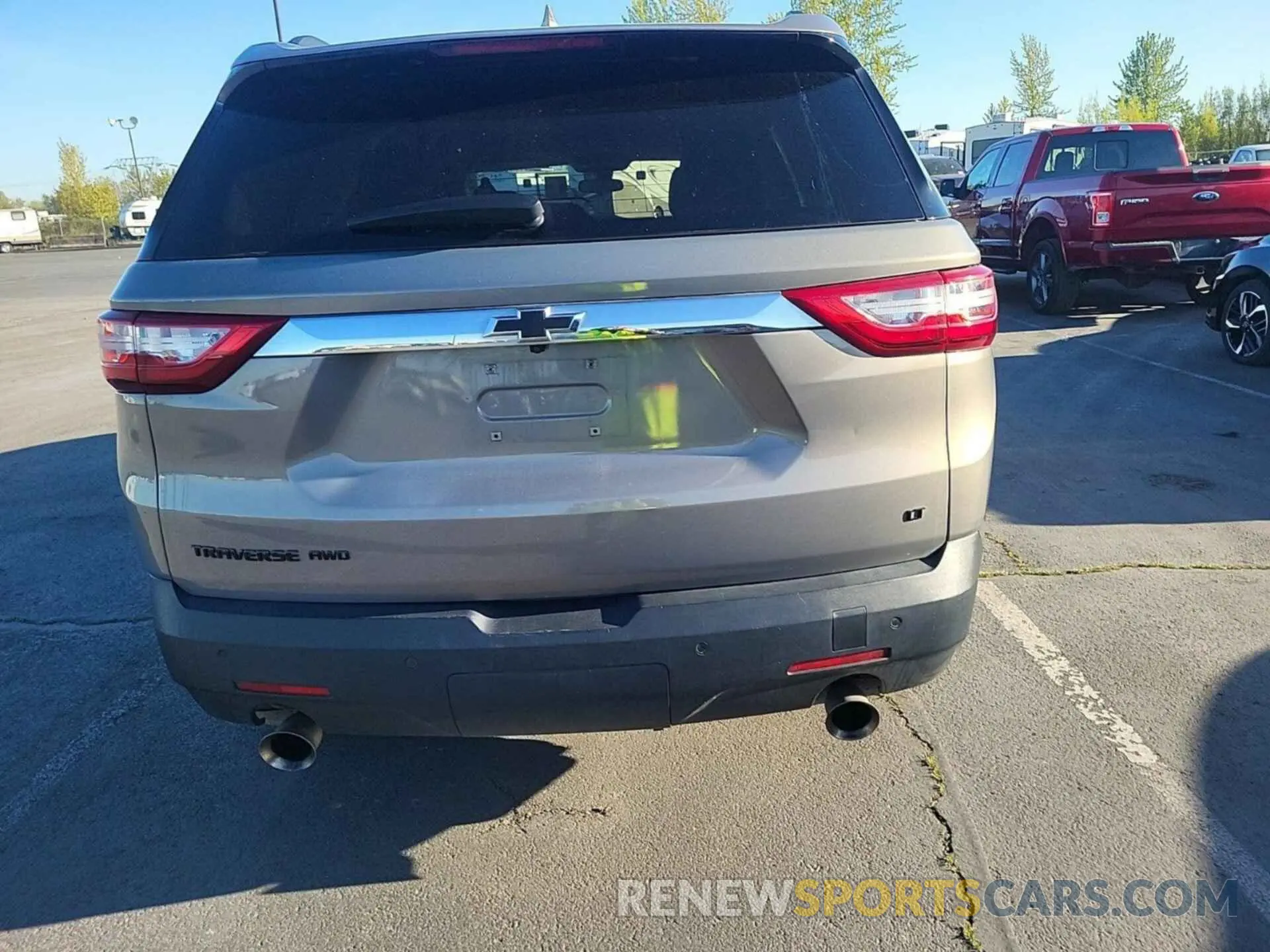 27 Photograph of a damaged car 1GNEVGKW1KJ239367 CHEVROLET TRAVERSE 2019