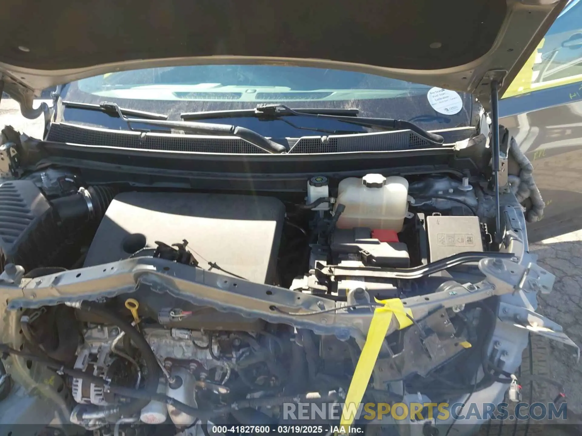 10 Photograph of a damaged car 1GNEVGKW2KJ124602 CHEVROLET TRAVERSE 2019