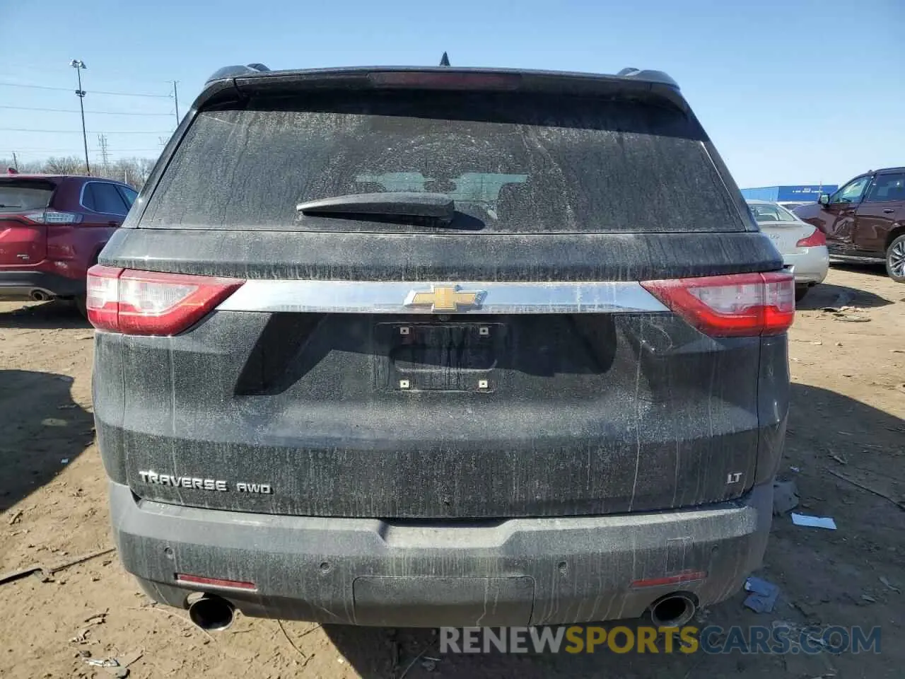 6 Photograph of a damaged car 1GNEVGKW3KJ159911 CHEVROLET TRAVERSE 2019