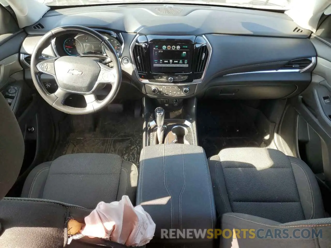 8 Photograph of a damaged car 1GNEVGKW3KJ159911 CHEVROLET TRAVERSE 2019