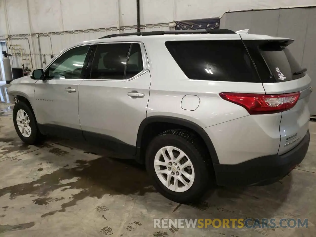2 Фотография поврежденного автомобиля 1GNEVGKW3KJ281815 CHEVROLET TRAVERSE 2019
