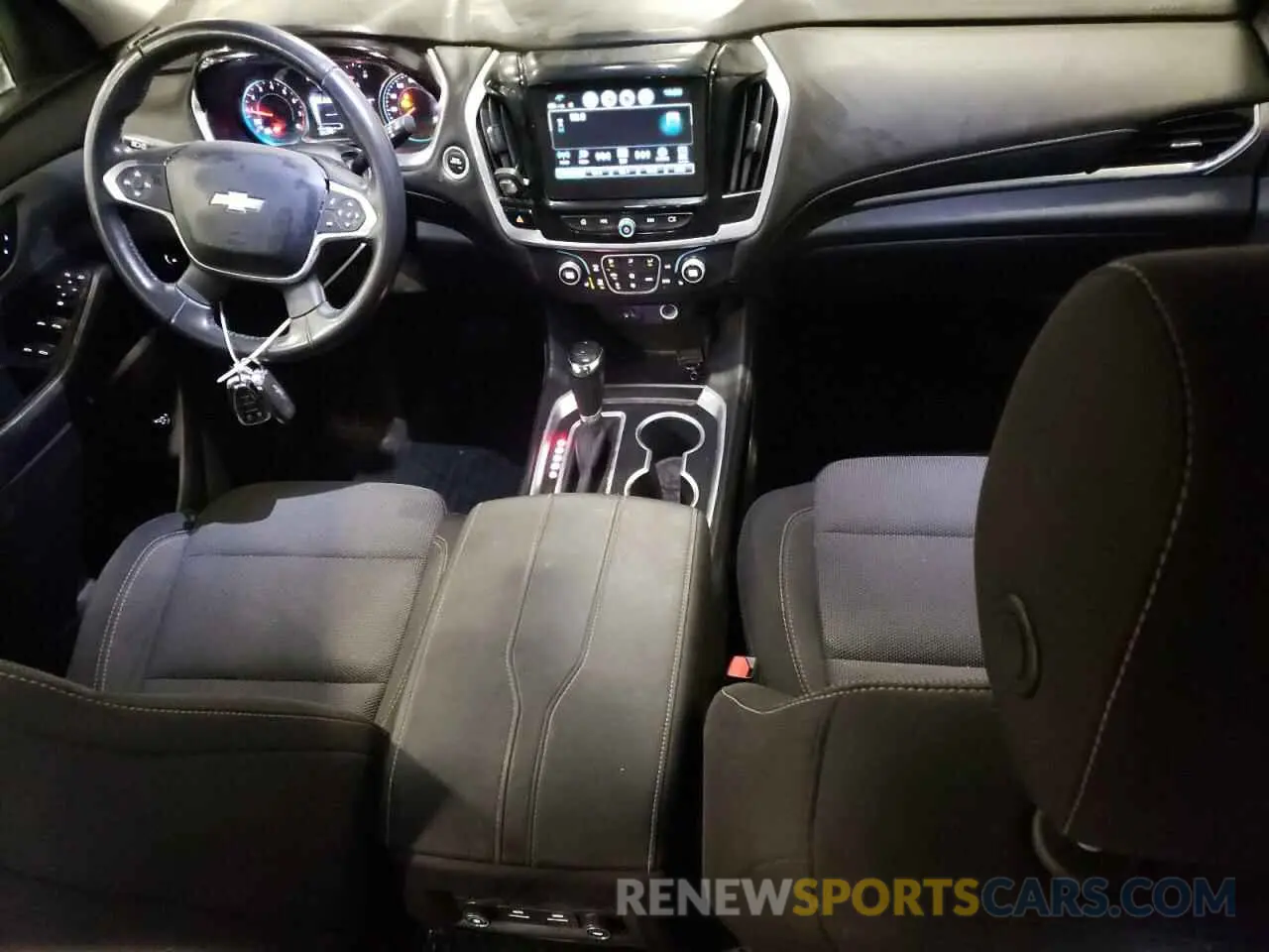 8 Фотография поврежденного автомобиля 1GNEVGKW3KJ281815 CHEVROLET TRAVERSE 2019