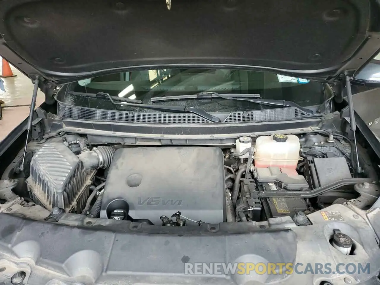 12 Photograph of a damaged car 1GNEVGKW4KJ114461 CHEVROLET TRAVERSE 2019