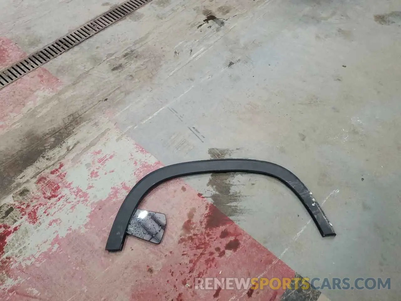 13 Photograph of a damaged car 1GNEVGKW4KJ114461 CHEVROLET TRAVERSE 2019
