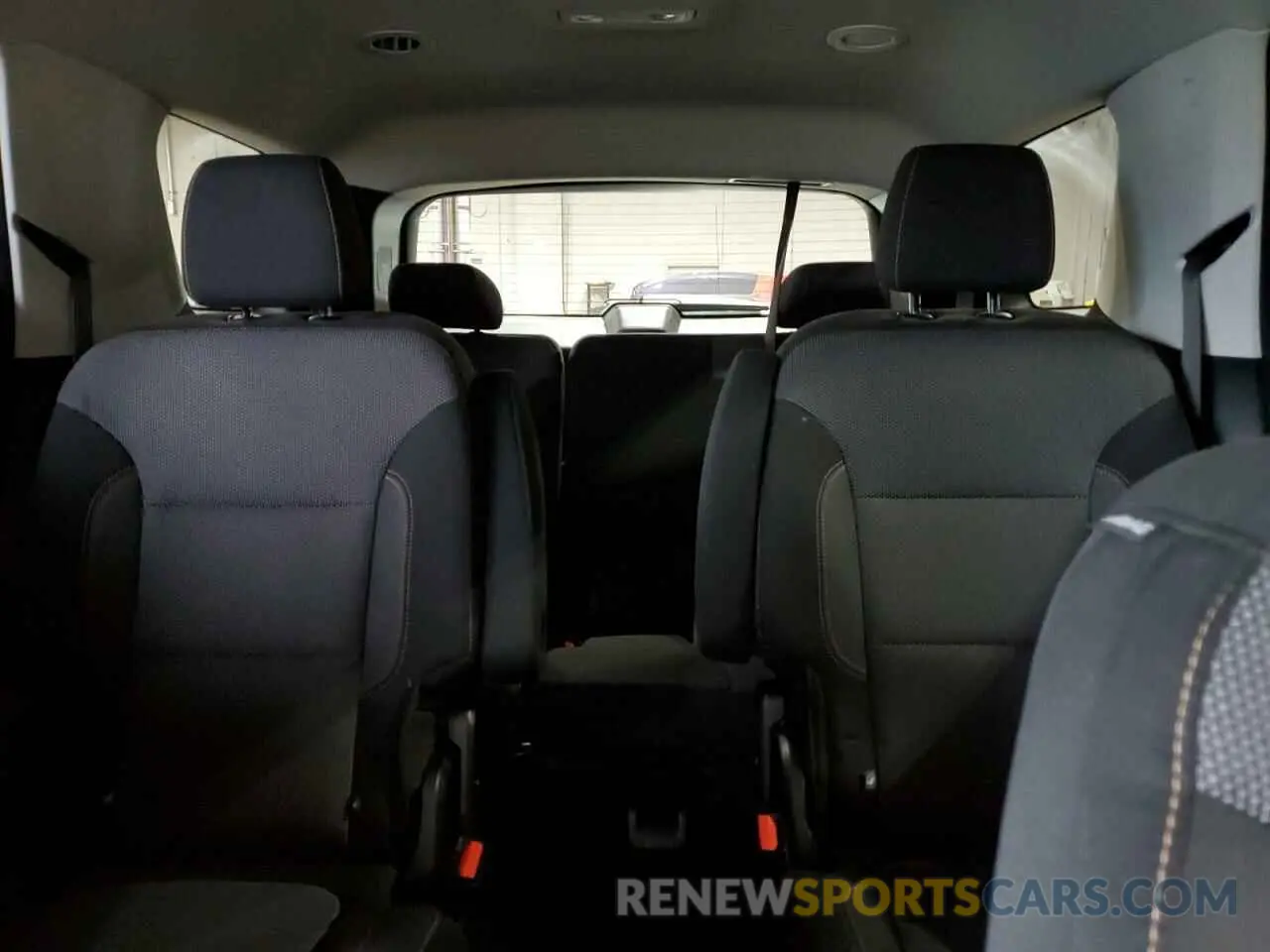 10 Фотография поврежденного автомобиля 1GNEVGKW4KJ149713 CHEVROLET TRAVERSE 2019