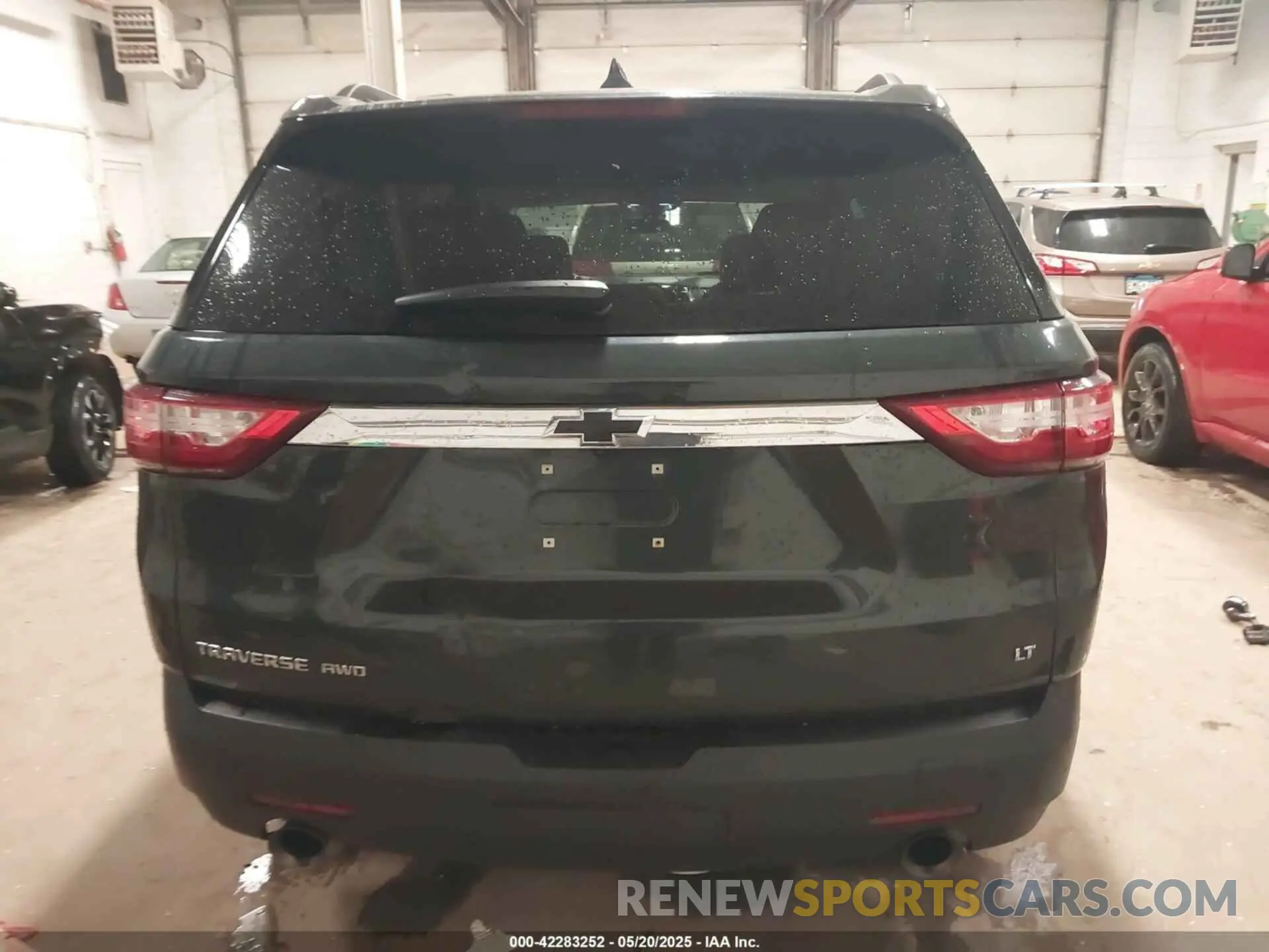 16 Фотография поврежденного автомобиля 1GNEVGKW5KJ105431 CHEVROLET TRAVERSE 2019