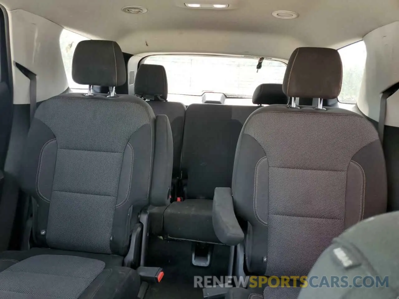 10 Фотография поврежденного автомобиля 1GNEVGKW5KJ198340 CHEVROLET TRAVERSE 2019