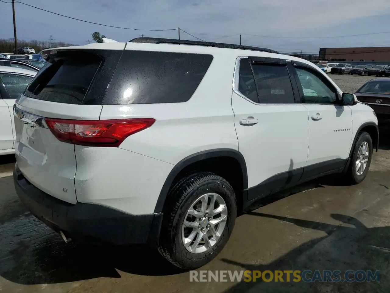 3 Photograph of a damaged car 1GNEVGKW7KJ288976 CHEVROLET TRAVERSE 2019