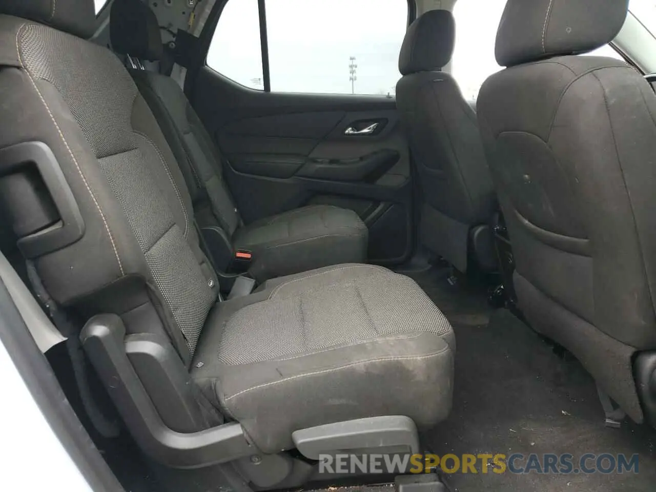 11 Photograph of a damaged car 1GNEVGKW9KJ116156 CHEVROLET TRAVERSE 2019