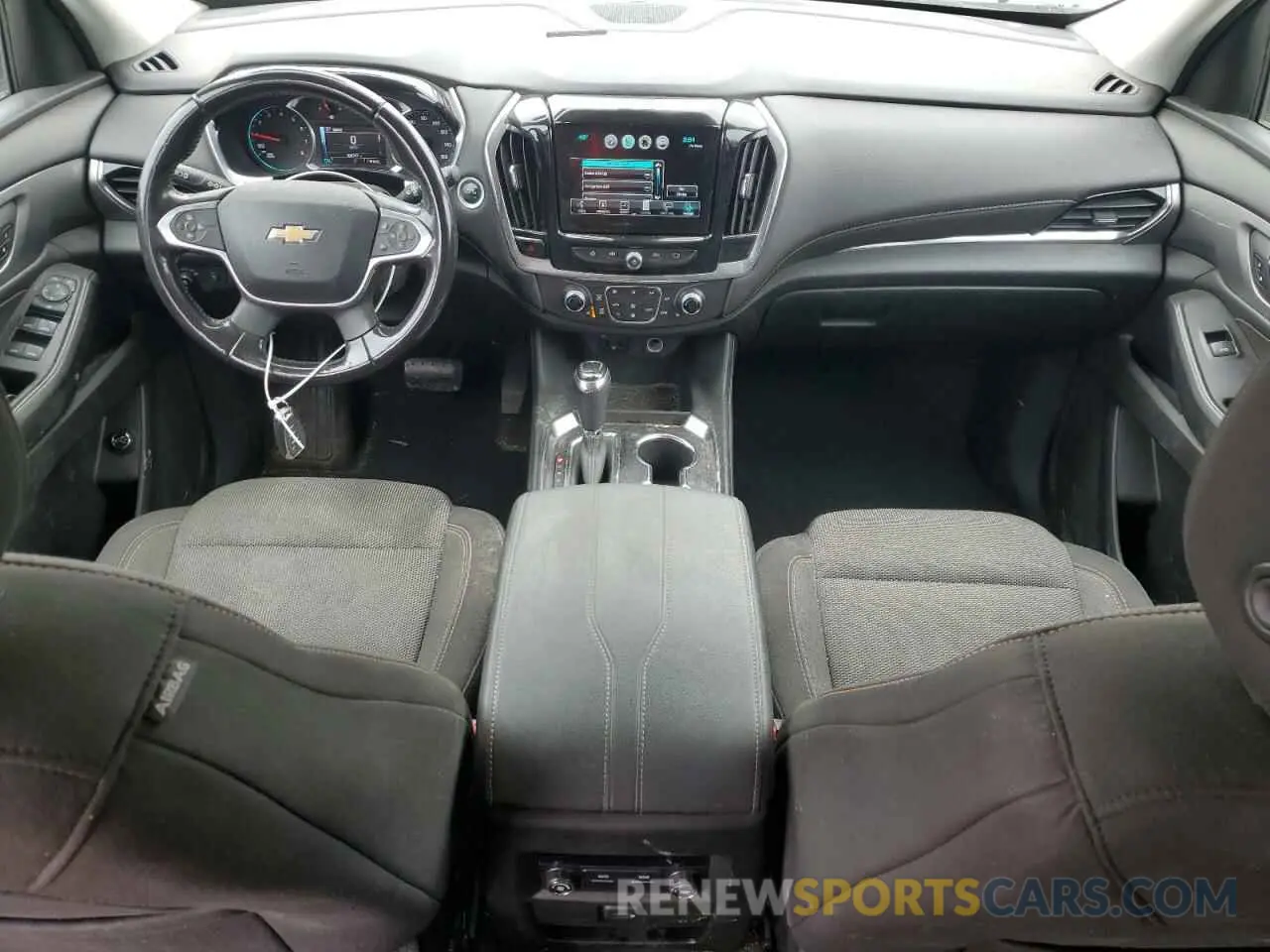 8 Photograph of a damaged car 1GNEVGKW9KJ116156 CHEVROLET TRAVERSE 2019