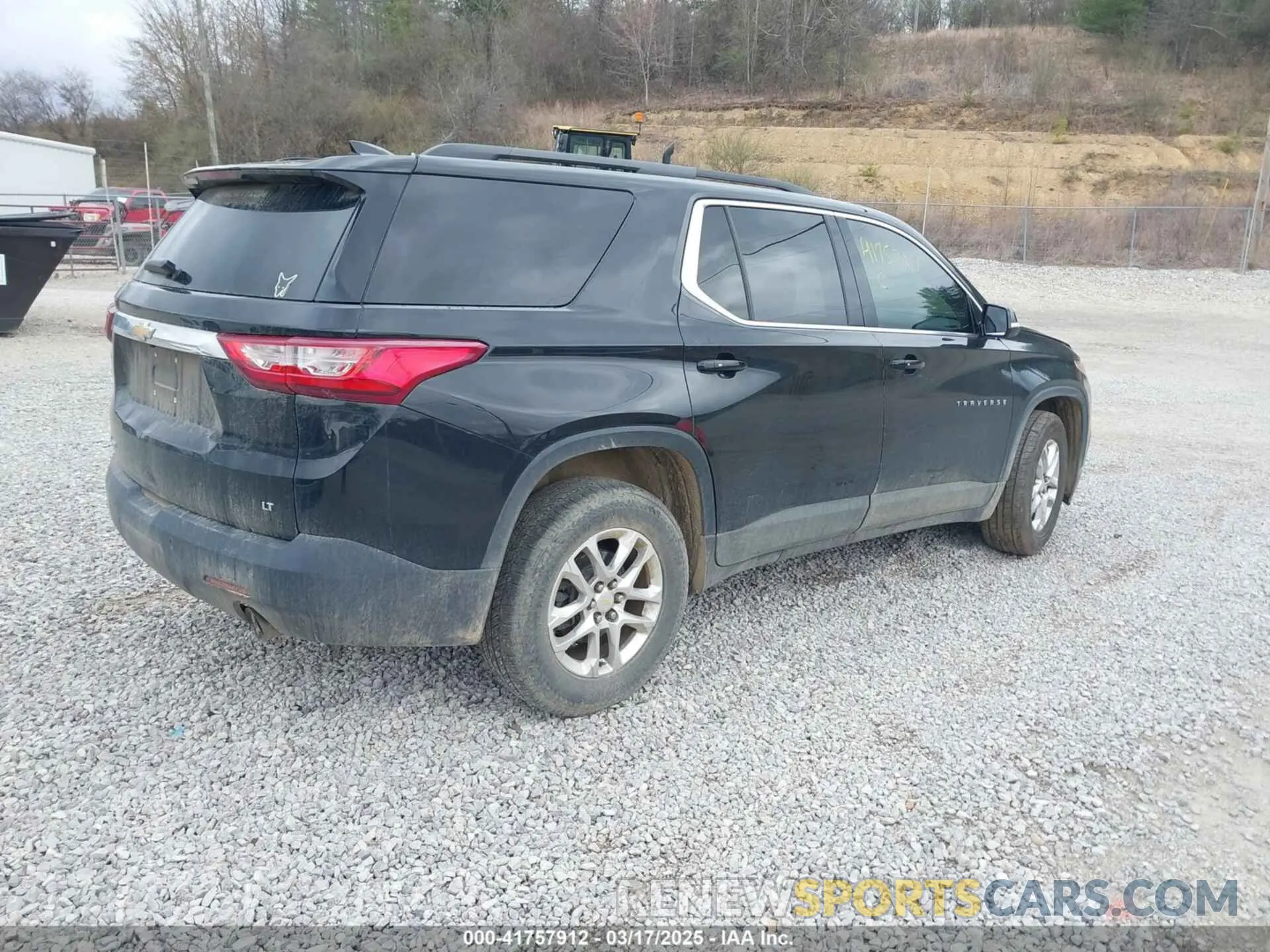 4 Photograph of a damaged car 1GNEVGKW9KJ116173 CHEVROLET TRAVERSE 2019