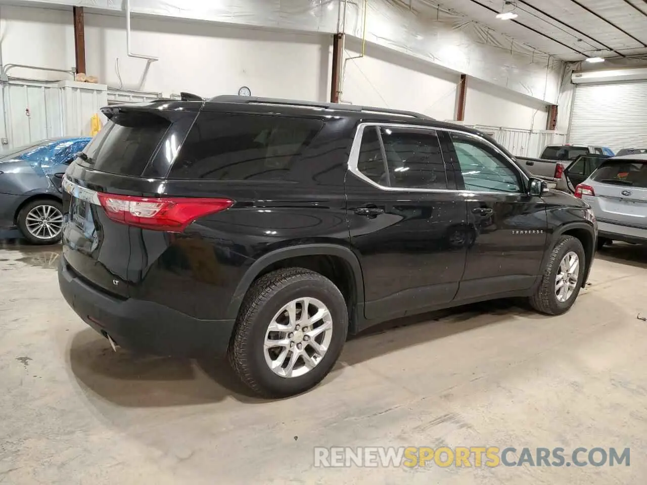 3 Photograph of a damaged car 1GNEVGKW9KJ188703 CHEVROLET TRAVERSE 2019