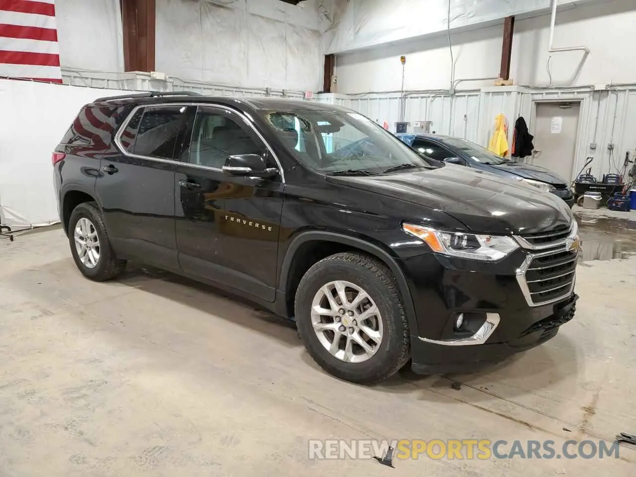 4 Photograph of a damaged car 1GNEVGKW9KJ188703 CHEVROLET TRAVERSE 2019