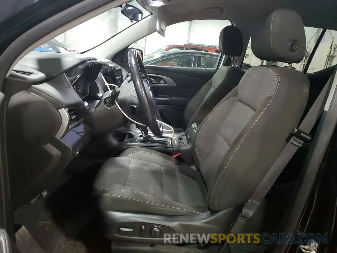 7 Фотография поврежденного автомобиля 1GNEVGKW9KJ236314 CHEVROLET TRAVERSE 2019