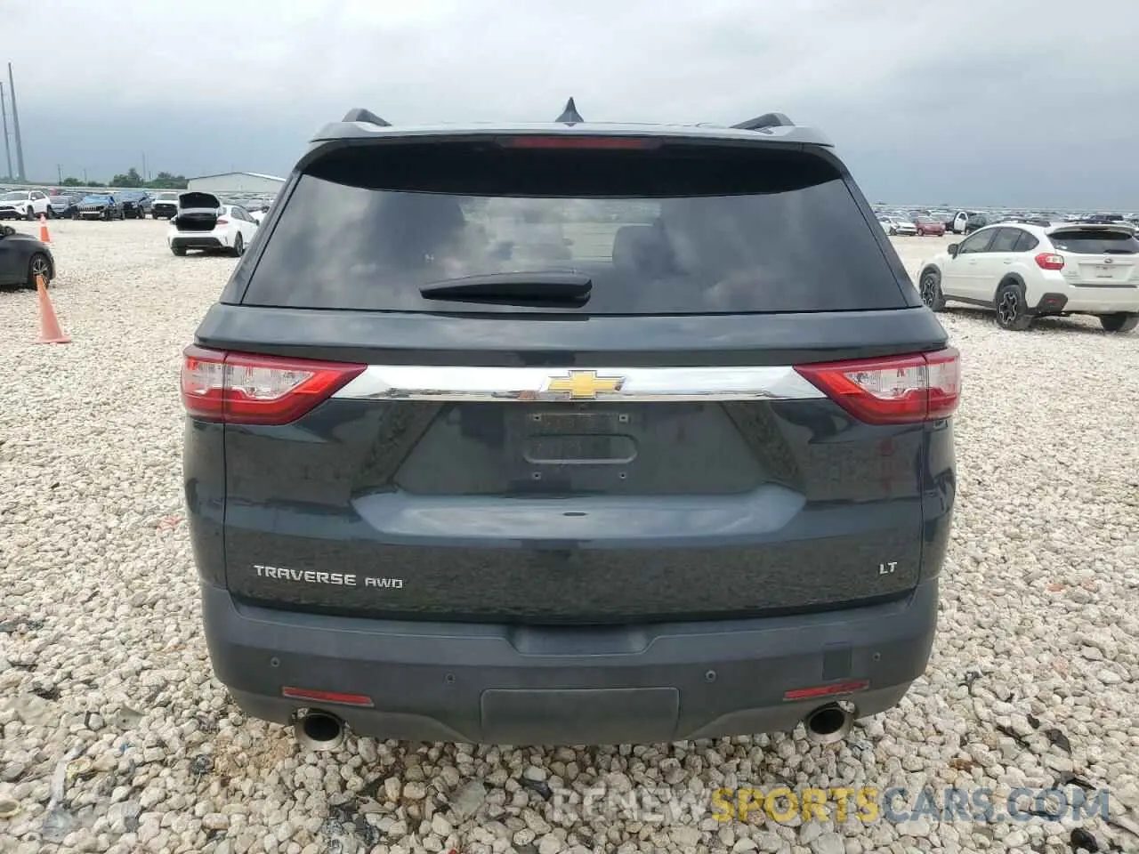6 Photograph of a damaged car 1GNEVGKW9KJ281947 CHEVROLET TRAVERSE 2019