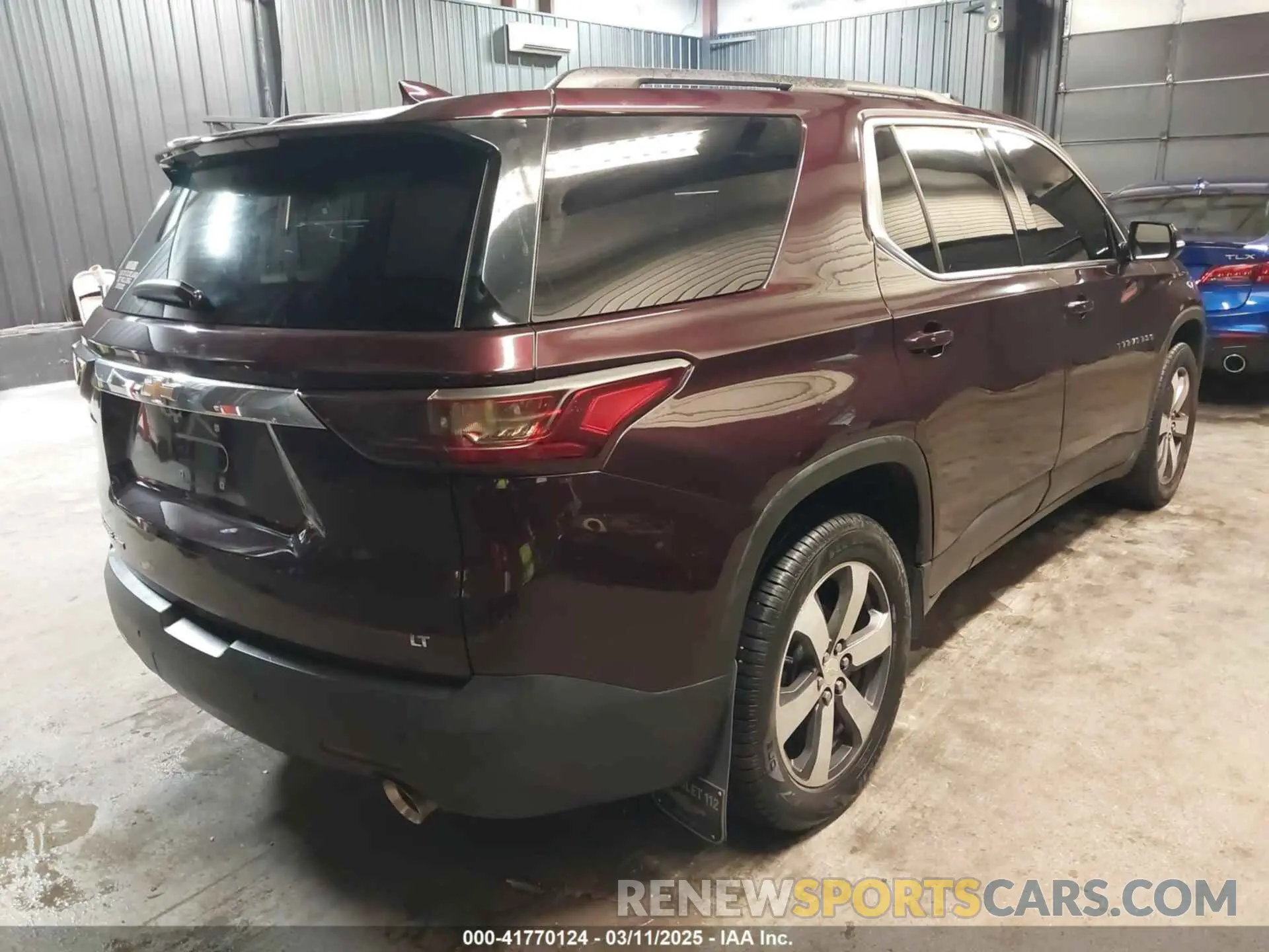 4 Photograph of a damaged car 1GNEVHKW1KJ192850 CHEVROLET TRAVERSE 2019
