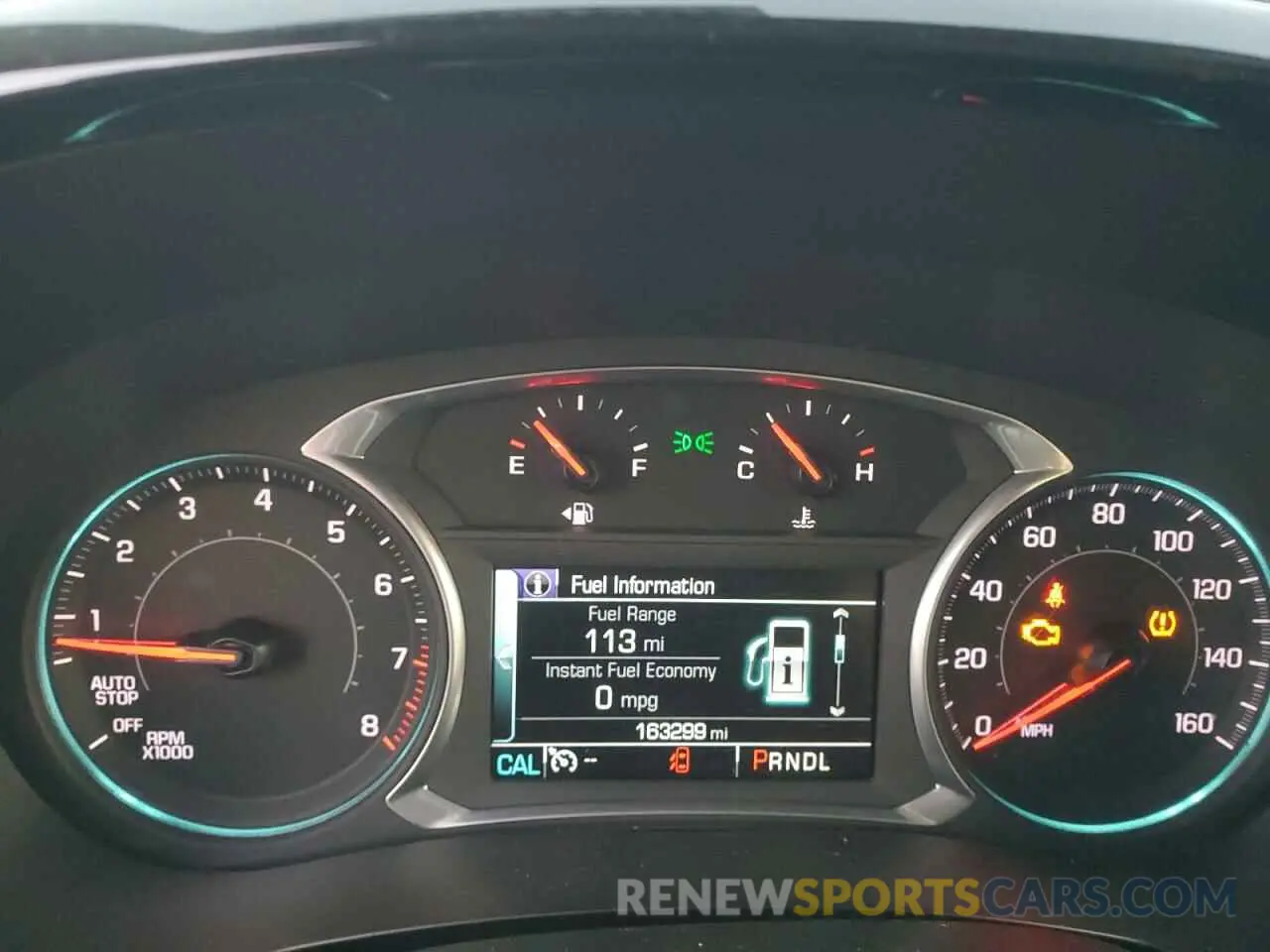 9 Photograph of a damaged car 1GNEVHKW1KJ211865 CHEVROLET TRAVERSE 2019
