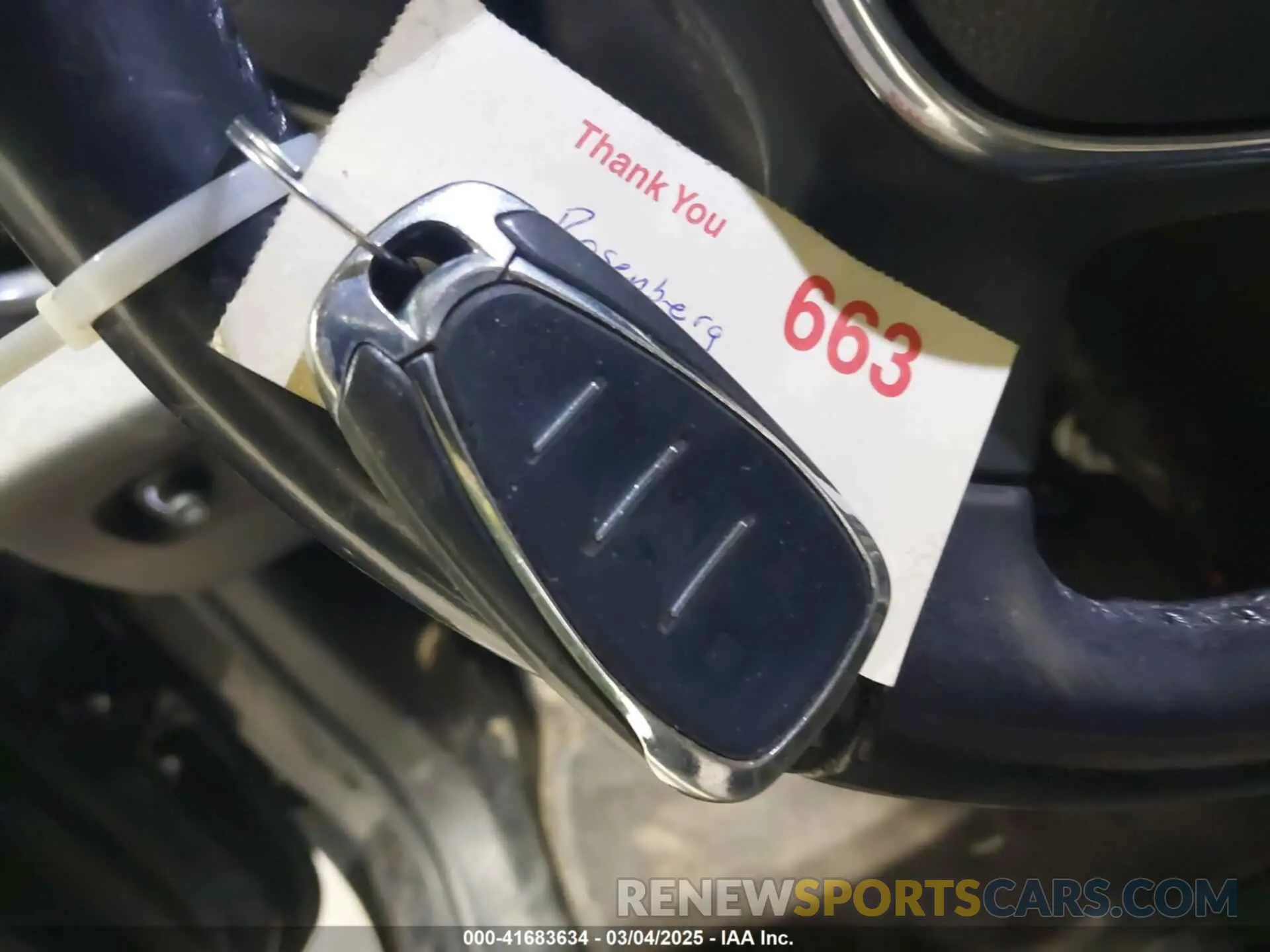 11 Photograph of a damaged car 1GNEVHKW1KJ290826 CHEVROLET TRAVERSE 2019