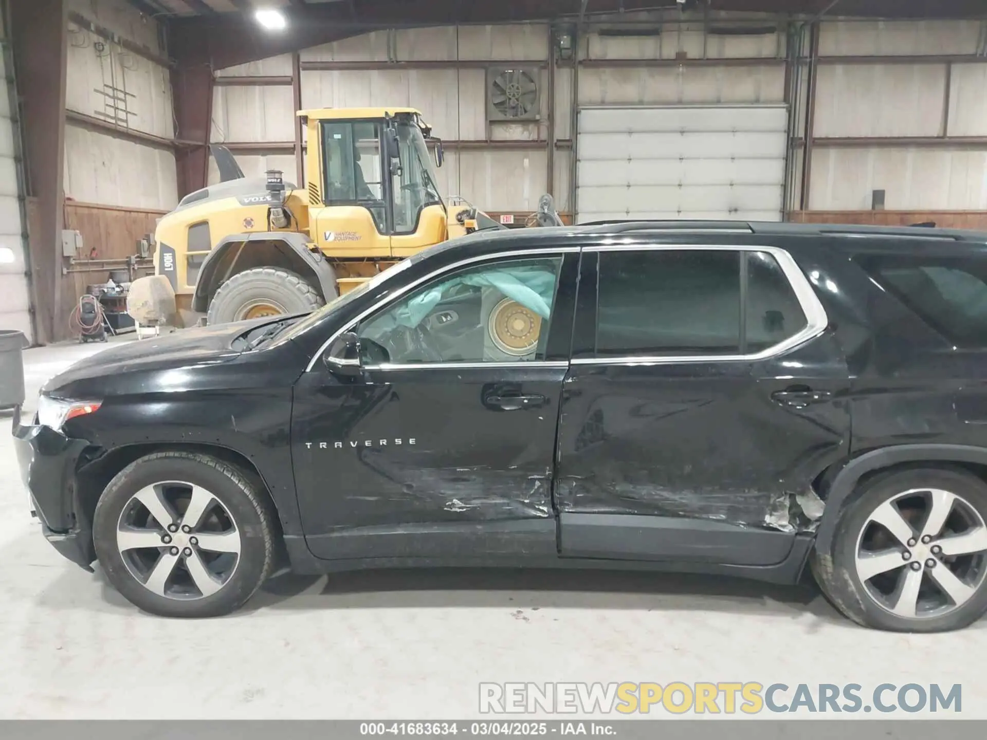 6 Photograph of a damaged car 1GNEVHKW1KJ290826 CHEVROLET TRAVERSE 2019