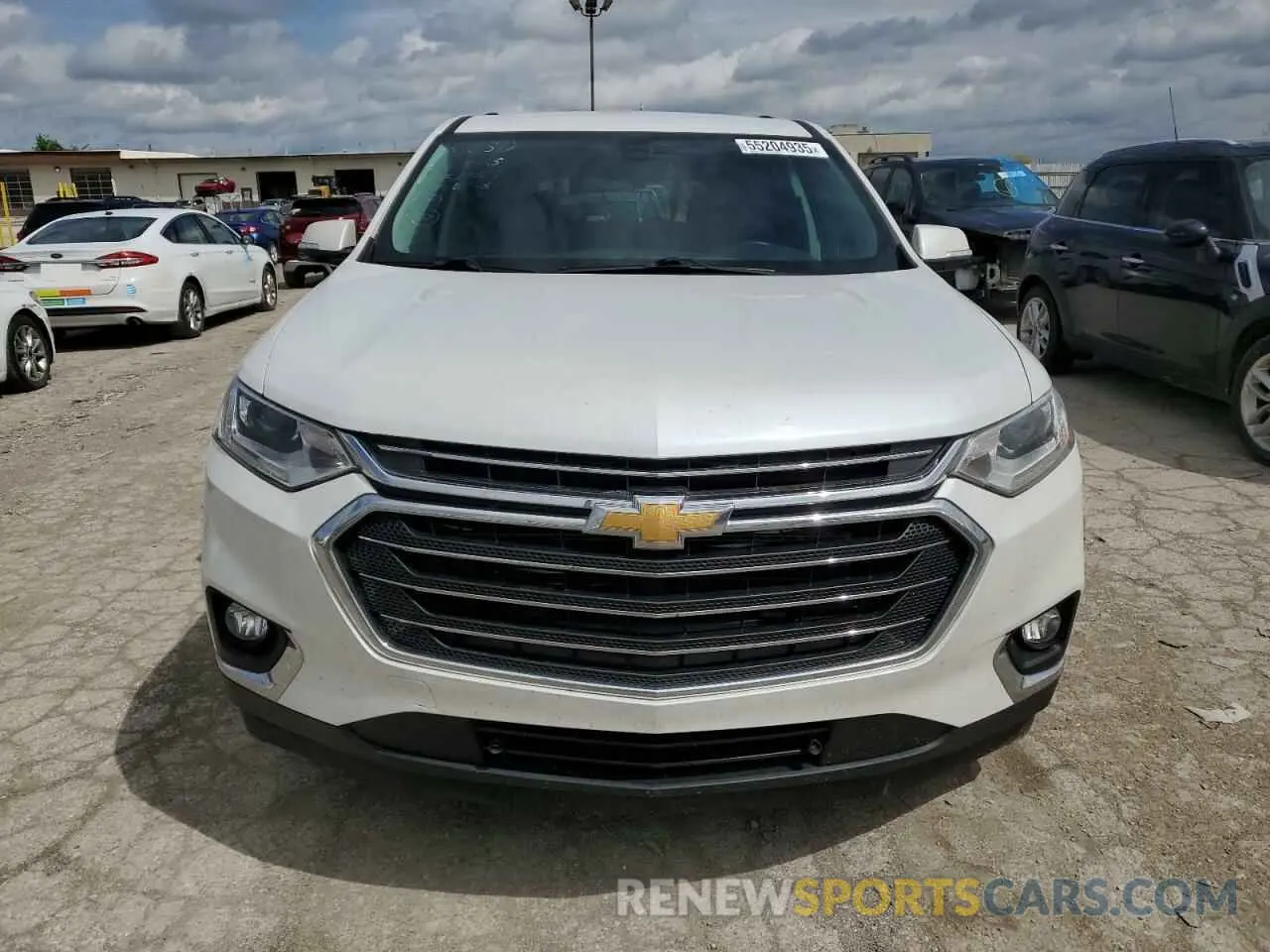 5 Photograph of a damaged car 1GNEVHKW2KJ287725 CHEVROLET TRAVERSE 2019