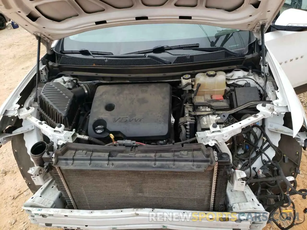 12 Photograph of a damaged car 1GNEVHKW3KJ118412 CHEVROLET TRAVERSE 2019