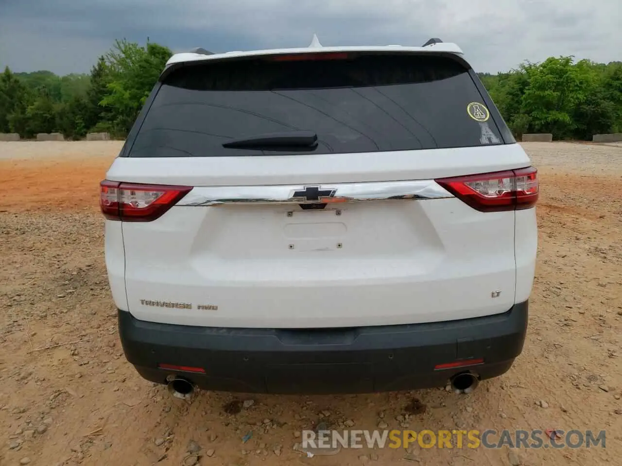 6 Photograph of a damaged car 1GNEVHKW3KJ118412 CHEVROLET TRAVERSE 2019