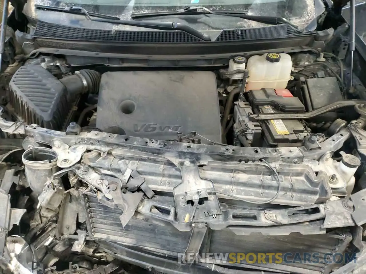 12 Photograph of a damaged car 1GNEVHKW3KJ306153 CHEVROLET TRAVERSE 2019