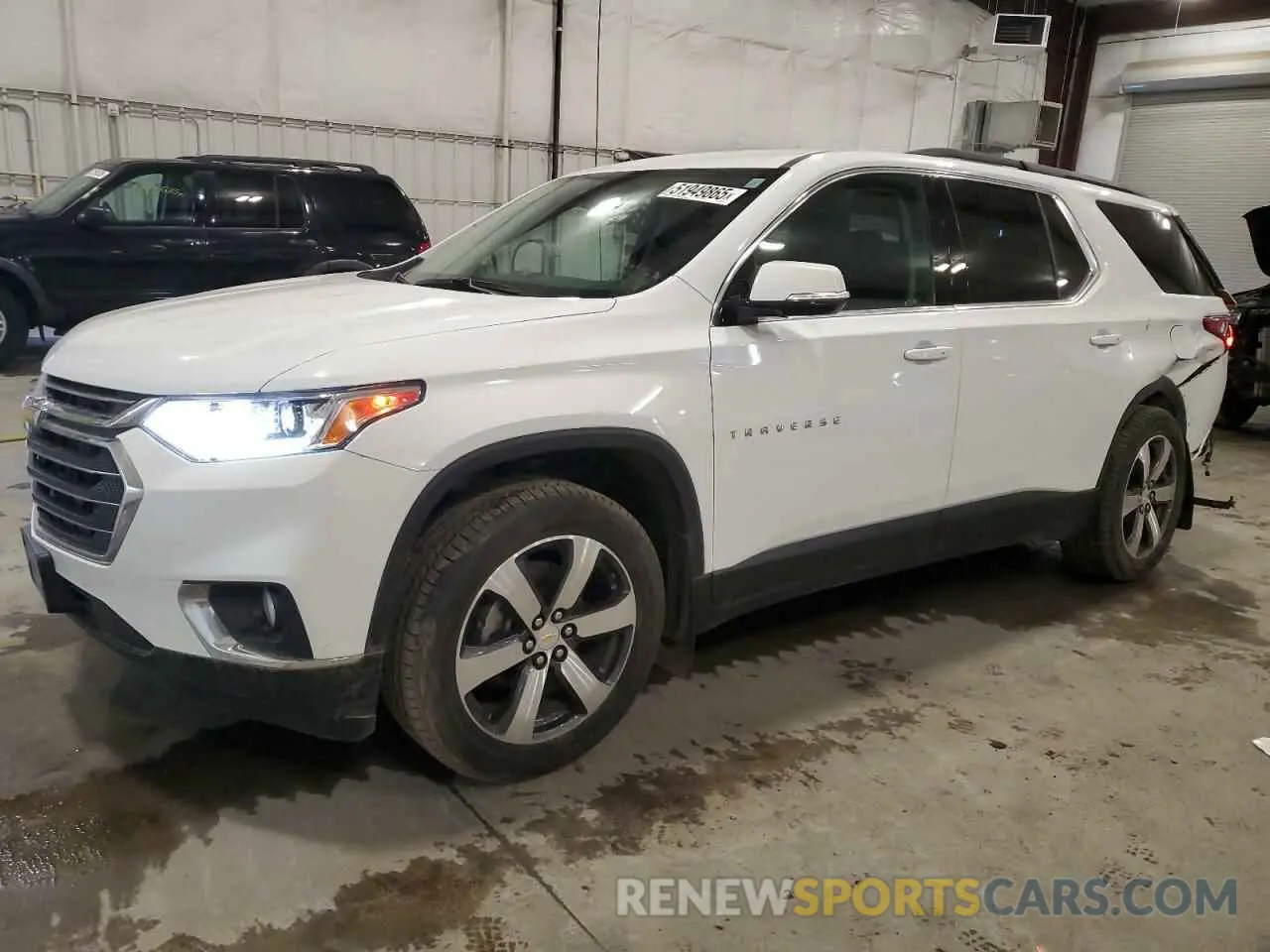 1 Photograph of a damaged car 1GNEVHKW5KJ205714 CHEVROLET TRAVERSE 2019