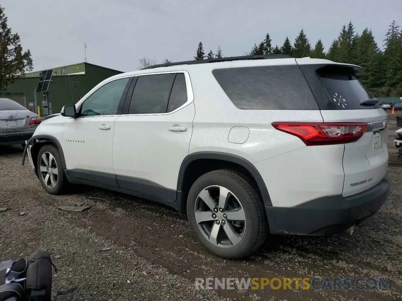 2 Photograph of a damaged car 1GNEVHKW5KJ297715 CHEVROLET TRAVERSE 2019