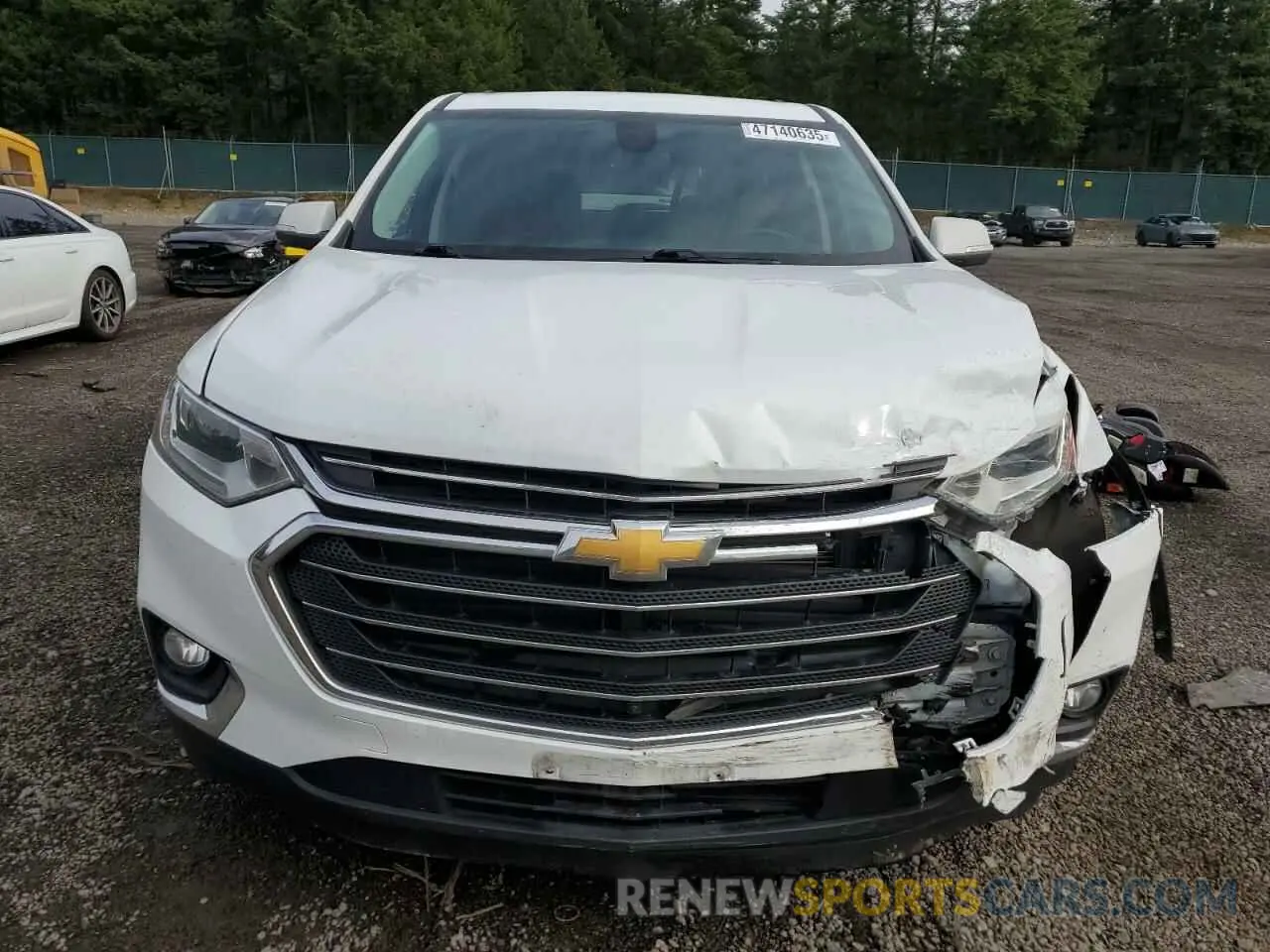 5 Photograph of a damaged car 1GNEVHKW5KJ297715 CHEVROLET TRAVERSE 2019