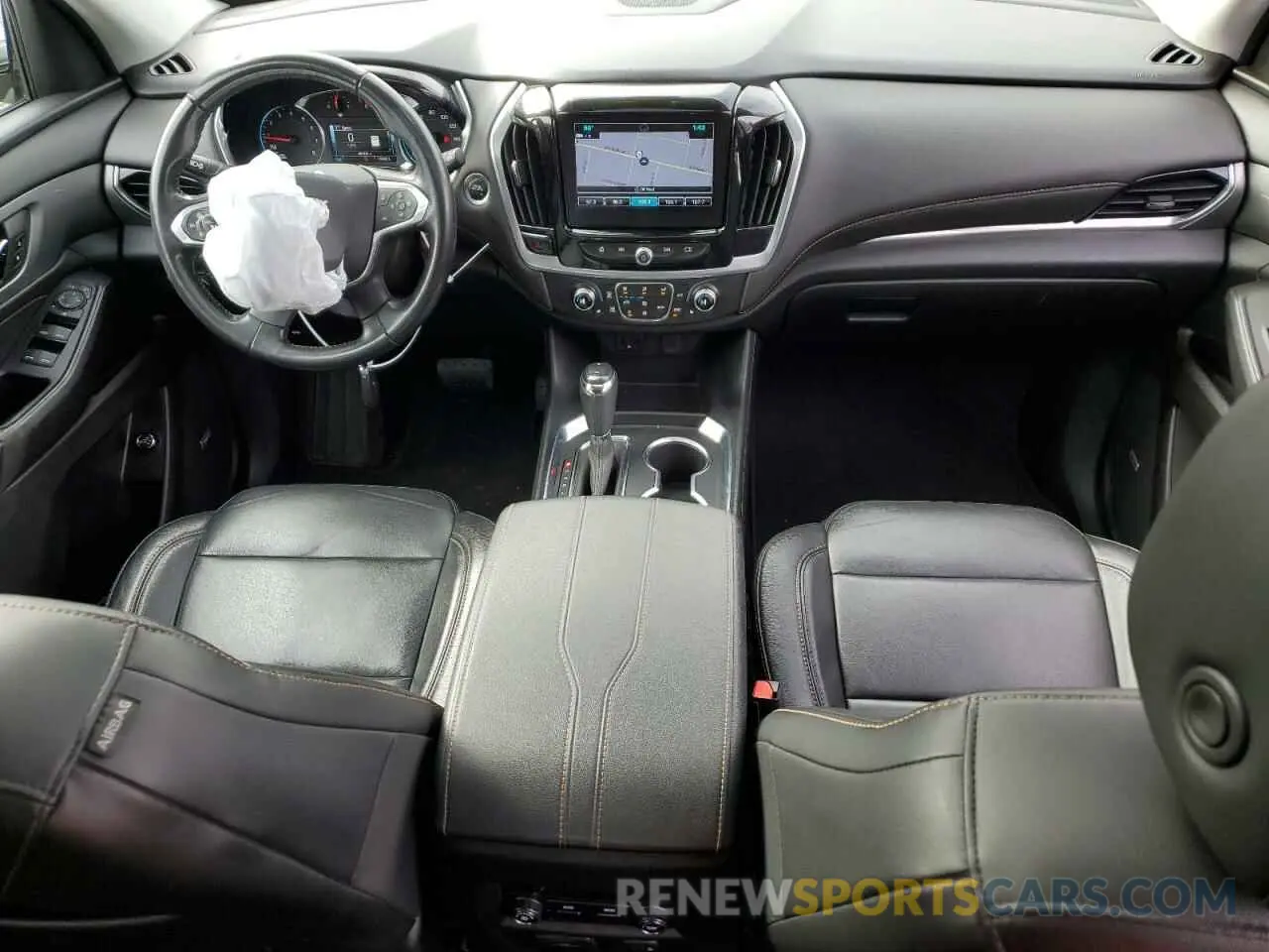 8 Photograph of a damaged car 1GNEVHKW5KJ297715 CHEVROLET TRAVERSE 2019