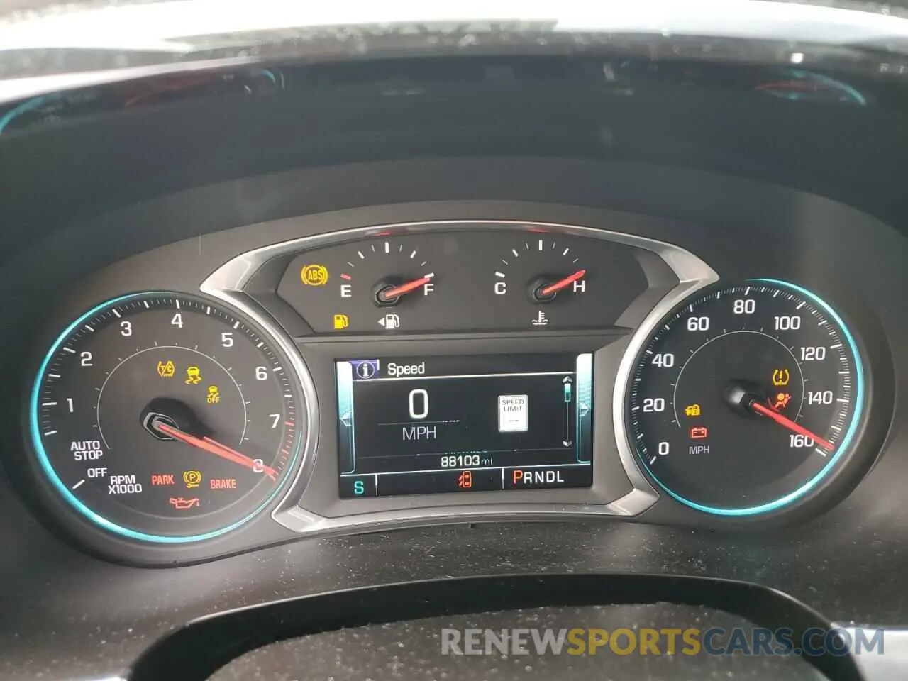 9 Photograph of a damaged car 1GNEVHKW5KJ297715 CHEVROLET TRAVERSE 2019